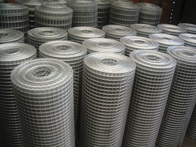 How many years is the service life of hot-dip galvanized welded wire mesh